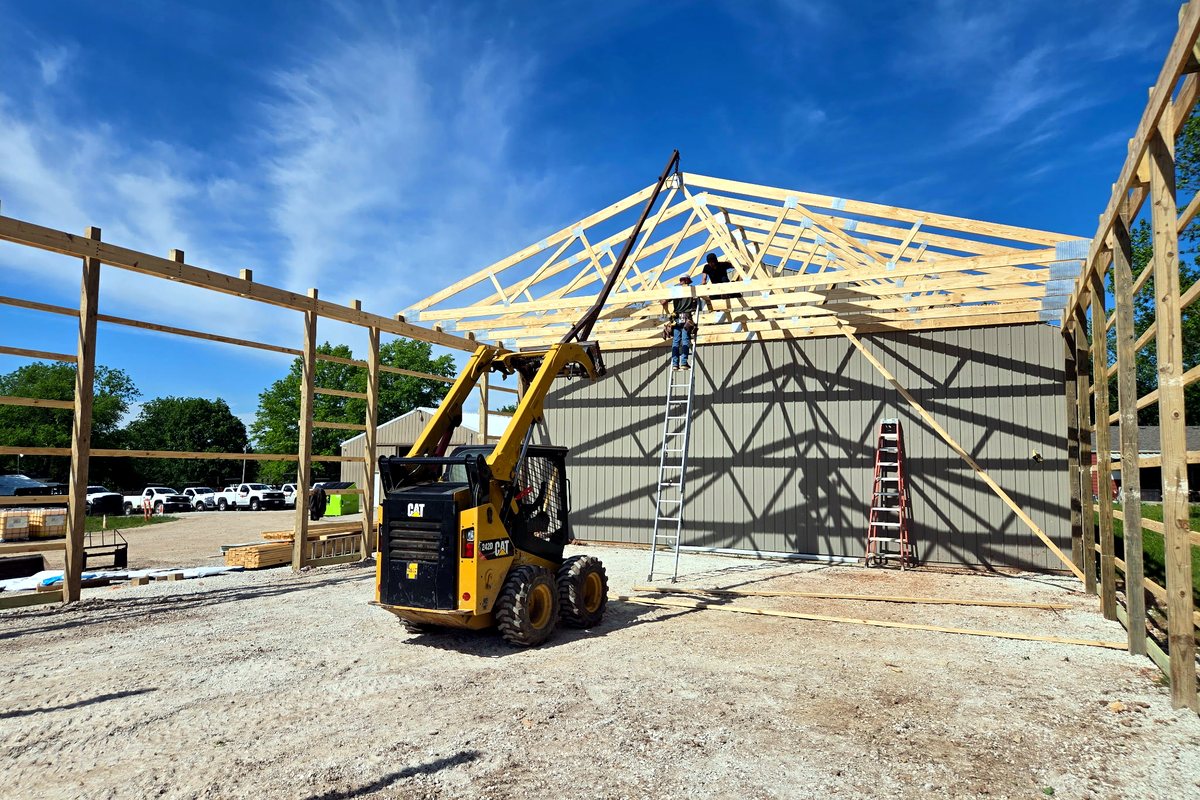 Custom Pole Barn Construction building style example